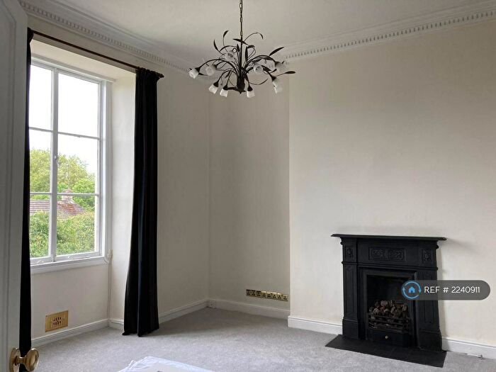 1 Bedroom Flat To Rent In Wellington Square, Cheltenham, GL50
