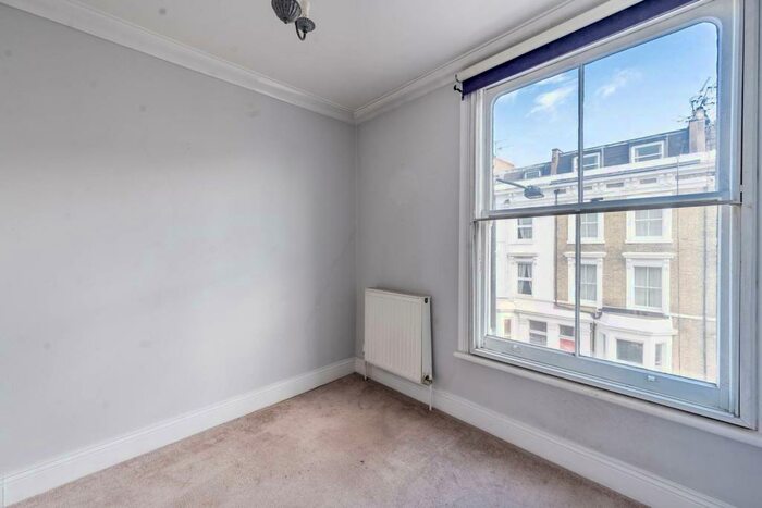 2 Bedroom Flat To Rent In Finborough Road, Chelsea, London, SW10