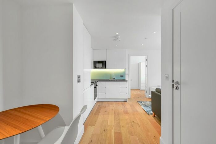 1 Bedroom Flat To Rent In The Residences, Edridge Road, Croydon, CR0