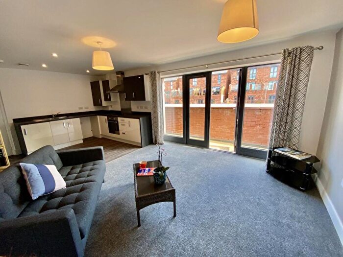 2 Bedroom Flat To Rent In Park View Avenue, Low Fell, NE9
