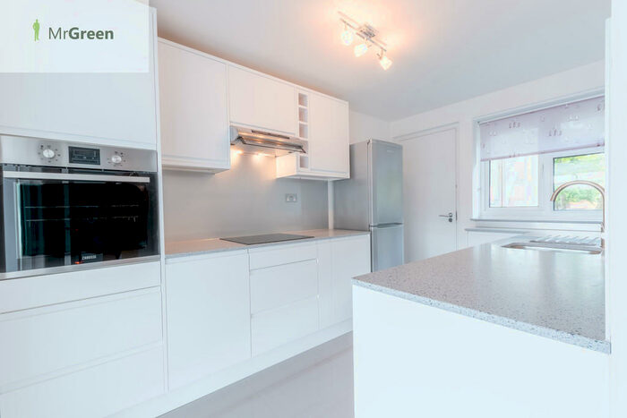 2 Bedroom Apartment To Rent In Carlinford, Boscombe Cliff Road, BH5