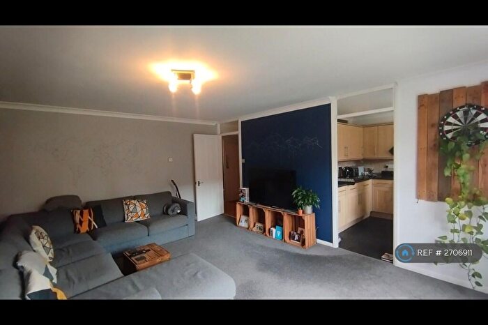 2 Bedroom Flat To Rent In Cornsland Court, Brentwood, CM14