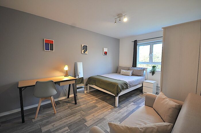 4 Bedroom Flat To Rent In Plender Street, Camden, Euston, West End, Kings Cross, Ucl/Uclh, Regents Park, London, NW1