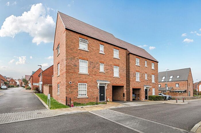 5 Bedroom Detached House For Sale In Croucher Avenue, Ebbsfleet Valley, Kent, DA10