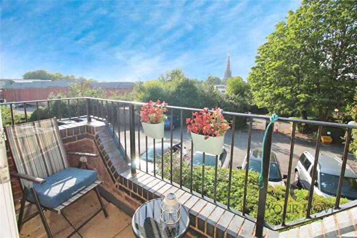 1 Bedroom Flat For Sale In Ednall Lane, Bromsgrove, Worcestershire, B60