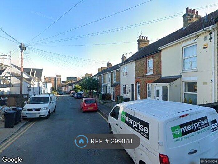 2 Bedroom Flat To Rent In Melville Road, Maidstone, ME15