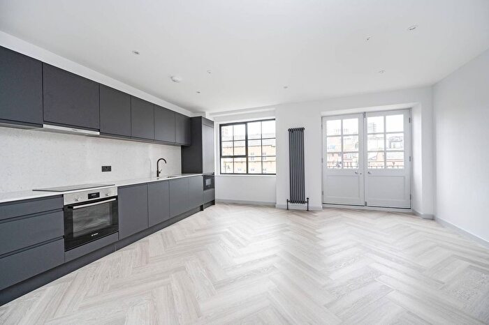 2 Bedroom Flat To Rent In Hoxton Market, Shoreditch, London, N1
