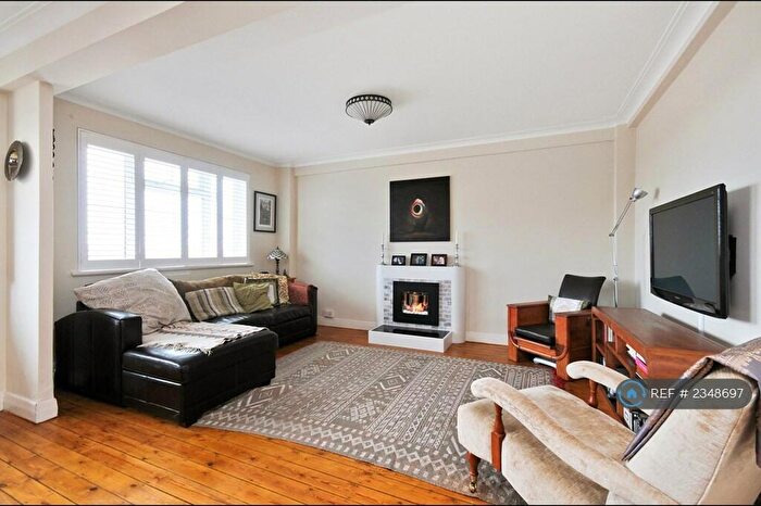 2 Bedroom Flat To Rent In Ashford Court, London, NW2