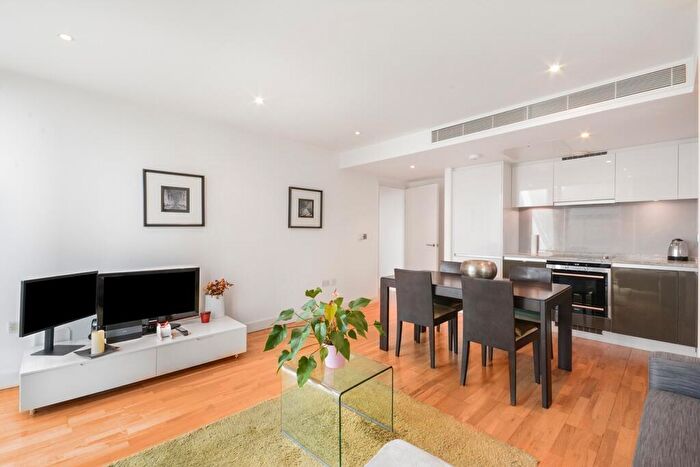 1 Bedroom Flat For Sale In Landmark West Tower, Marsh Wall, E14