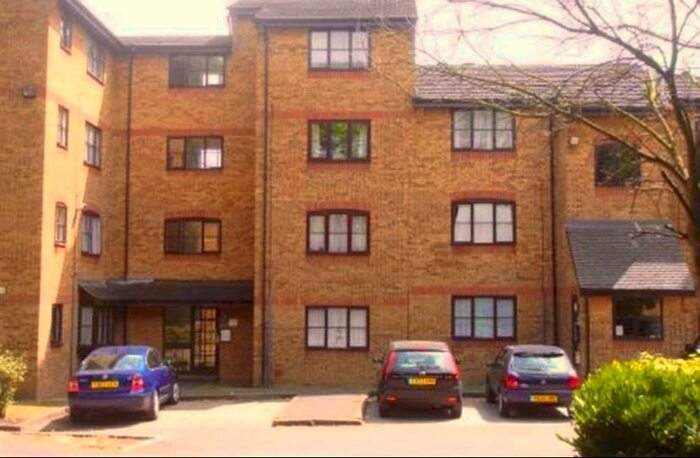1 Bedroom Flat To Rent In Sejant House, Bridge Road, Grays, RM17