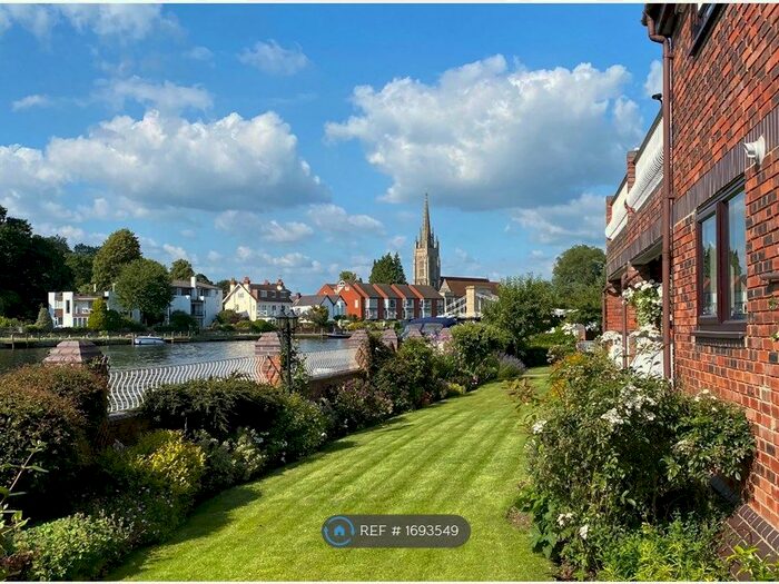 2 Bedroom Flat To Rent In Marlow Bridge Lane, Marlow, SL7
