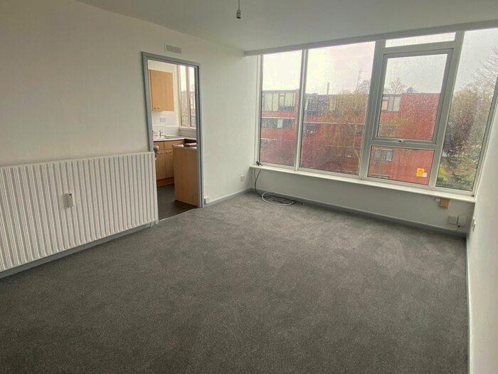 1 Bedroom Flat To Rent In Browns Green, Birmingham, B20