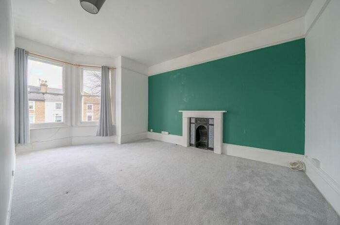2 Bedroom Flat To Rent In Freelands Road Bromley, BR1