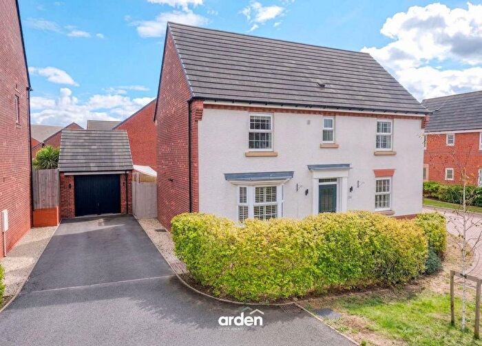 4 Bedroom Detached House For Sale In Saxifrage Close, Bromsgrove, B61