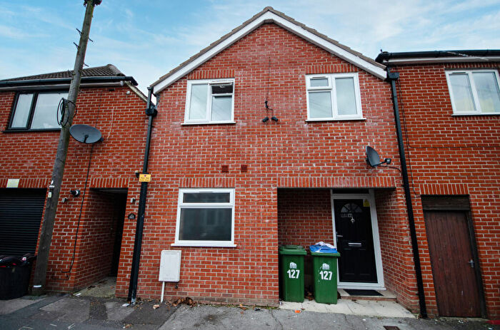 3 Bedroom Terraced House To Rent In Lyon Street, Southampton, City Of Southampton, SO14