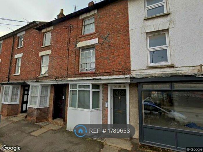 1 Bedroom Flat To Rent In Bridge Street, Buckingham, MK18