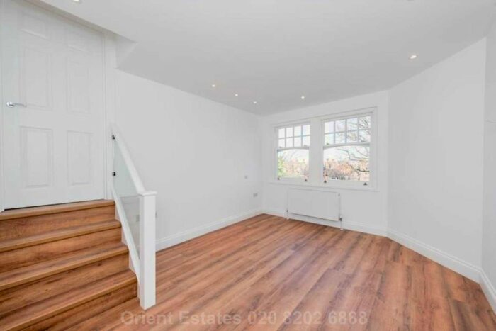2 Bedroom Flat To Rent In Queens Avenue, Muswell Hill, N10