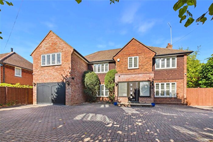 5 Bedroom Detached House For Sale In Parkway, Camberley, Surrey, GU15