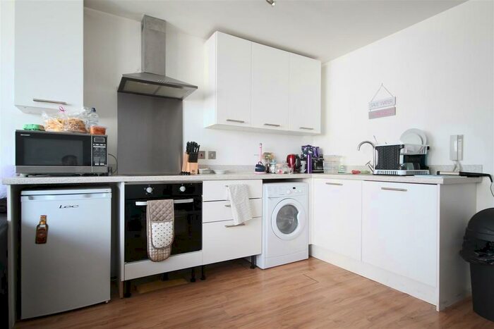 1 Bedroom Apartment To Rent In Marco Island, Huntindon Street, NG1
