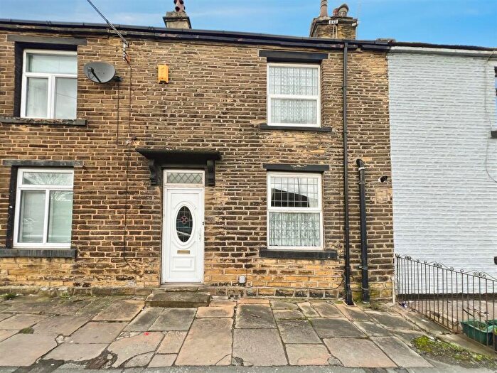 1 Bedroom Terraced House For Sale In Fagley Road, Bradford, BD2