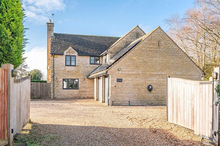 4 Bedroom Detached House For Sale In Court Gardens, Stanton St. Quintin, SN14