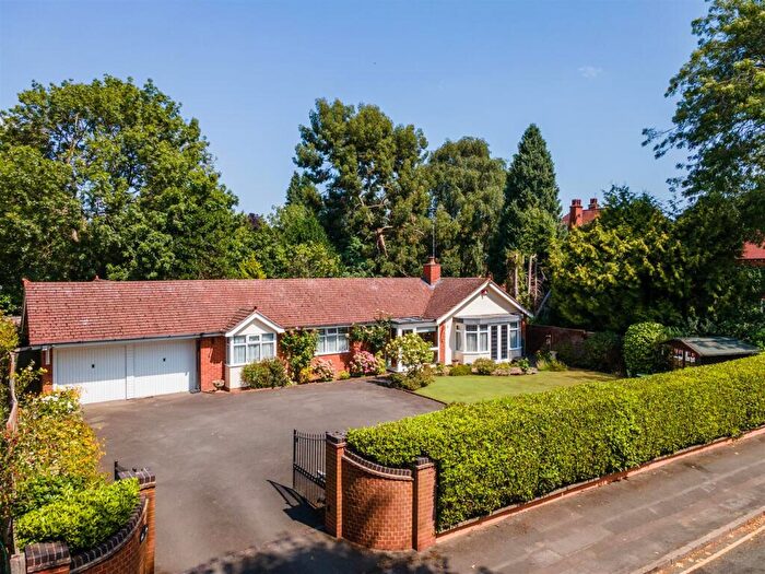 2 Bedroom Detached Bungalow For Sale In Silhill Hall Road, Solihull, B91