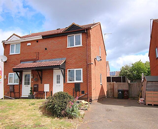 2 Bedroom Semi-Detached House For Sale In Oakgrove Place, East Hunsbury, NN4