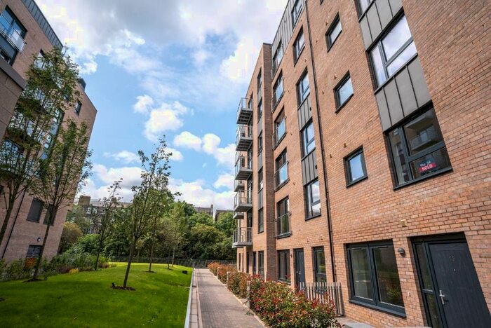 2 Bedroom Flat To Rent In Shrubhill Walk, Inverleith, Edinburgh, EH7