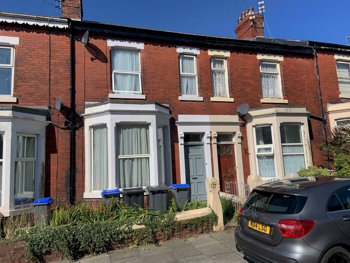 1 Bedroom Flat To Rent In Myrtle Avenue, Blackpool, FY3