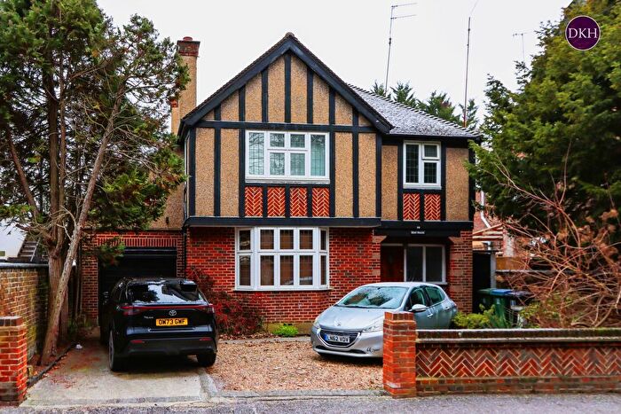 3 Bedroom Detached House To Rent In Rosslyn Road, Watford, Hertfordshire, WD18