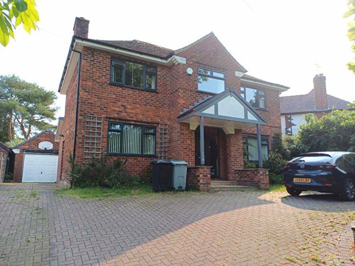 3 Bedroom Detached House To Rent In Stanneylands Rd, W/slw, SK9