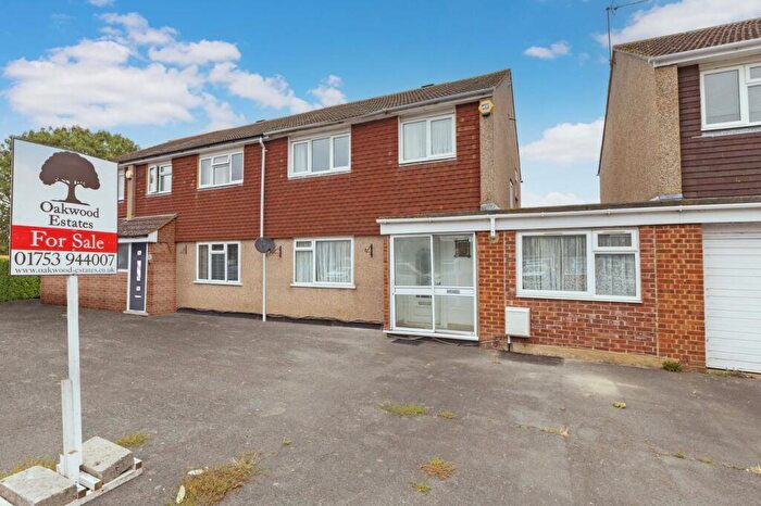 4 Bedroom Semi-Detached House For Sale In Layburn Crescent, Langley, SL3