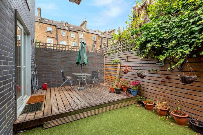 1 Bedroom Flat To Rent In Trevanion Road, London, W14