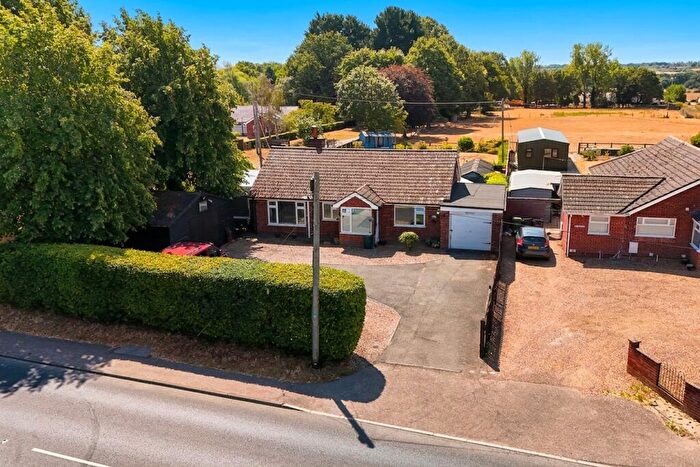 3 Bedroom Detached Bungalow For Sale In High Road, Roydon, IP22