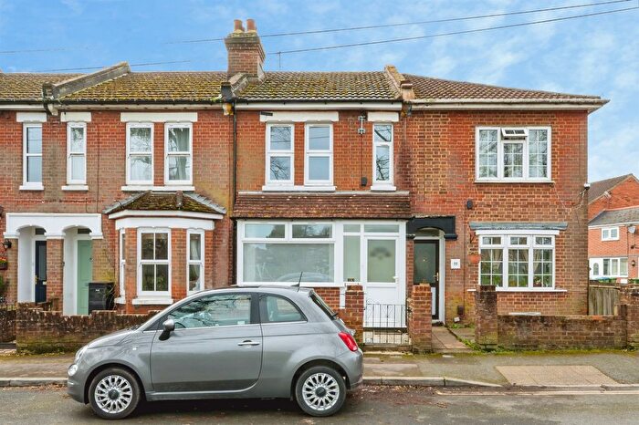 3 Bedroom Terraced House For Sale In Wordsworth Road, Southampton, SO15