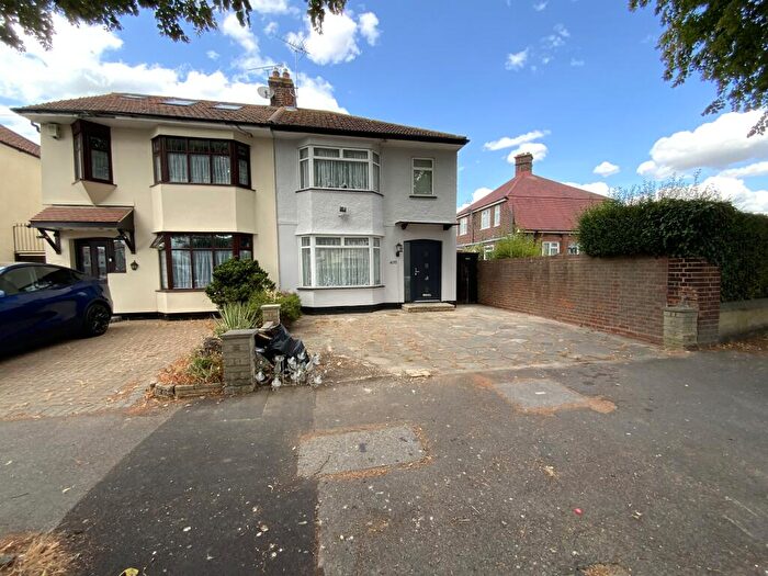 3 Bedroom Semi-Detached House To Rent In Suttons Avenue, Hornchurch, Havering, RM12
