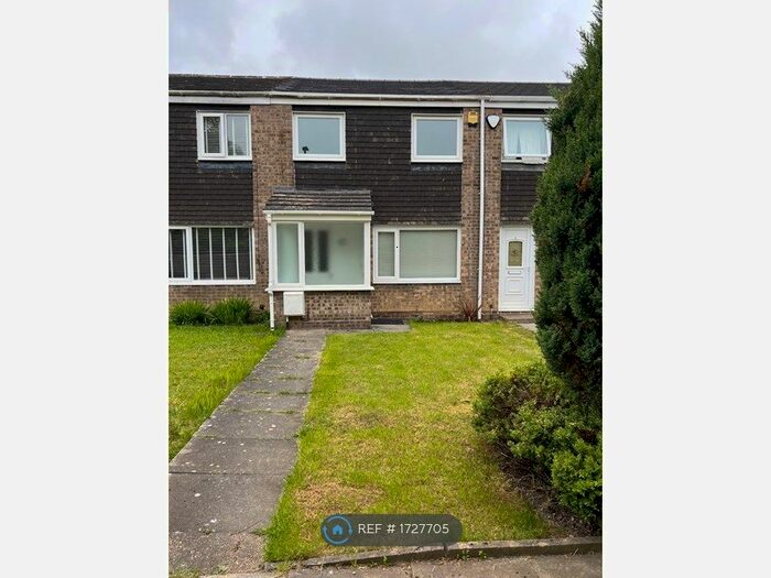 3 Bedroom Terraced House To Rent In Clifton Court, Newcastle Upon Tyne, NE3