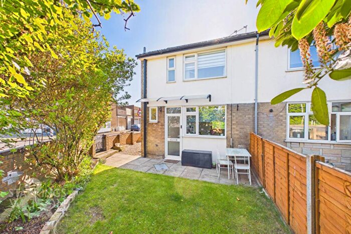 3 Bedroom Semi Detached House For Sale In Holt Road, Hellesdon, Norwich, NR6