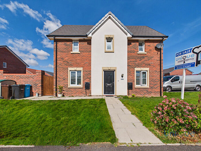 3 Bedroom Semi-Detached House For Sale In Chancel Drive, Warton, PR4