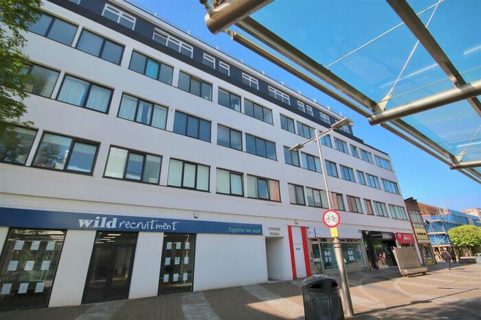 1 Bedroom Flat To Rent In Arundel House, Arundel Street, Portsmouth, PO1