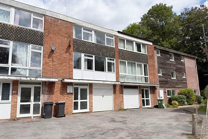 5 Bedroom Terraced House To Rent In Sparkford Close, SO22