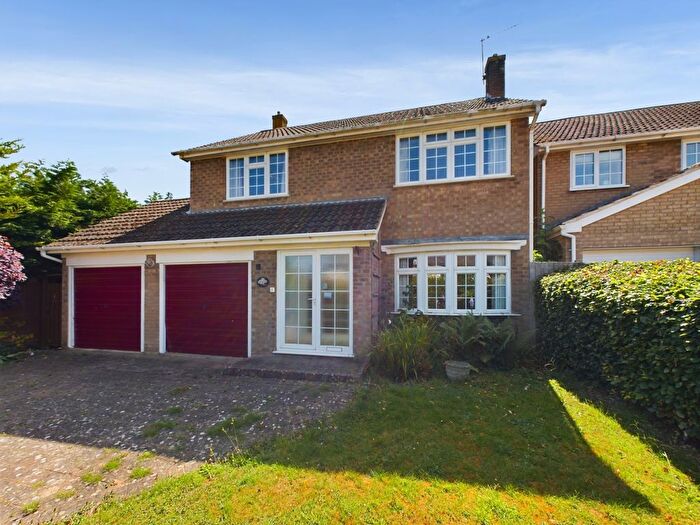 4 Bedroom Detached House For Sale In Gatehouse Lane, South Luffenham, Oakham, LE15