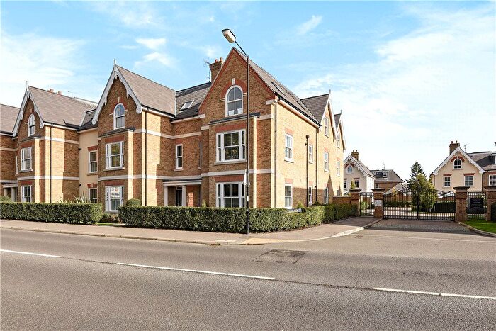 2 Bedroom Flat For Sale In Greenwich Court, St. Leonards Road, Windsor, SL4