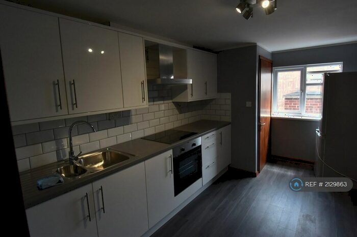 Studio To Rent In Church Walk, Trowbridge, BA14