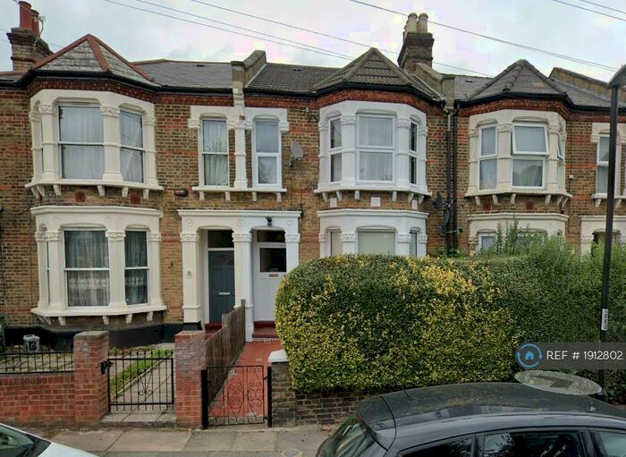 4 Bedroom Flat To Rent In Dalrymple Road, London, SE4