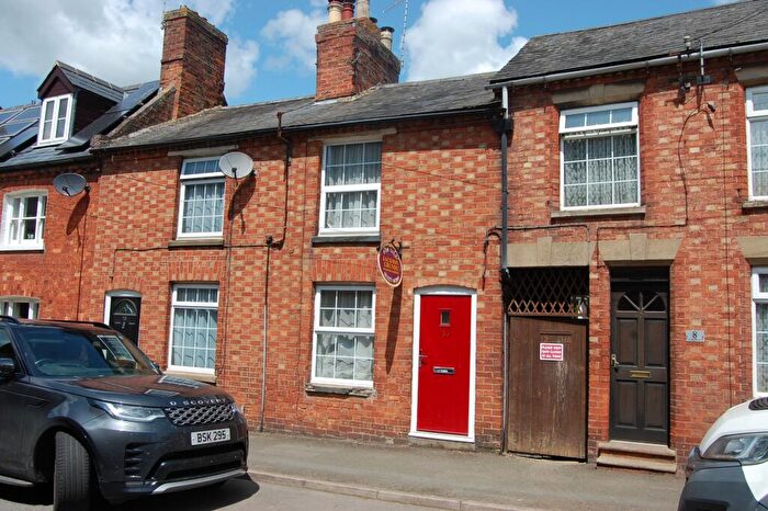 1 Bedroom House To Rent In King Street, Long Buckby, NN6