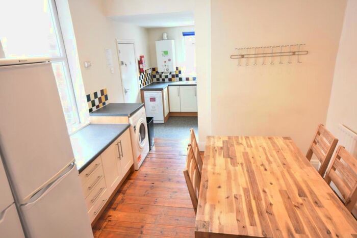 7 Bedroom Terraced House To Rent In Lyndhurst Avenue, Jesmond, NE2