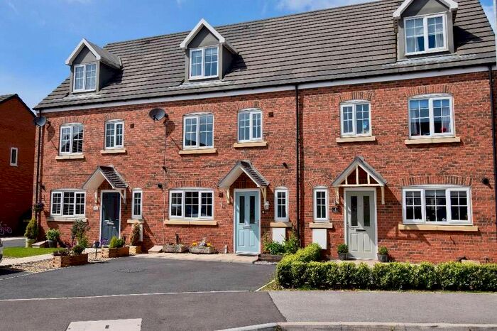 4 Bedroom Terraced House To Rent In Sable Road, Shavington, CW2