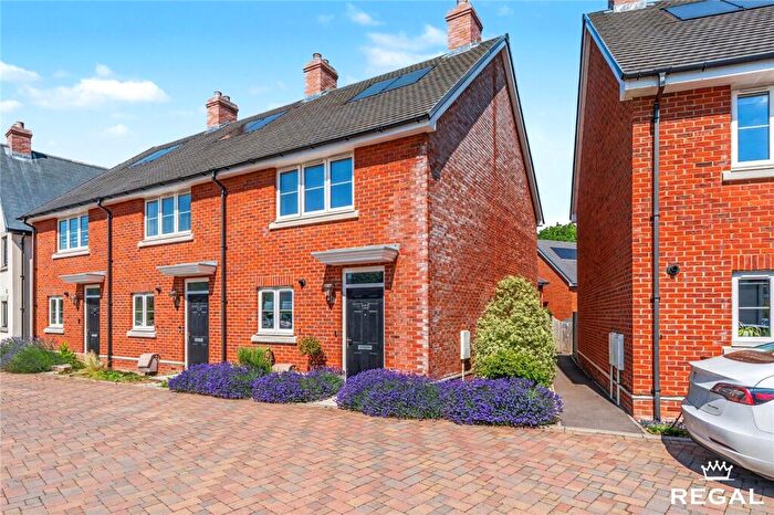 2 Bedroom End Of Terrace House For Sale In Highwood Avenue, Eastleigh, SO50