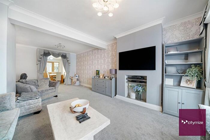 3 Bedroom Terraced House For Sale In Grosvenor Road, Dagenham, RM8